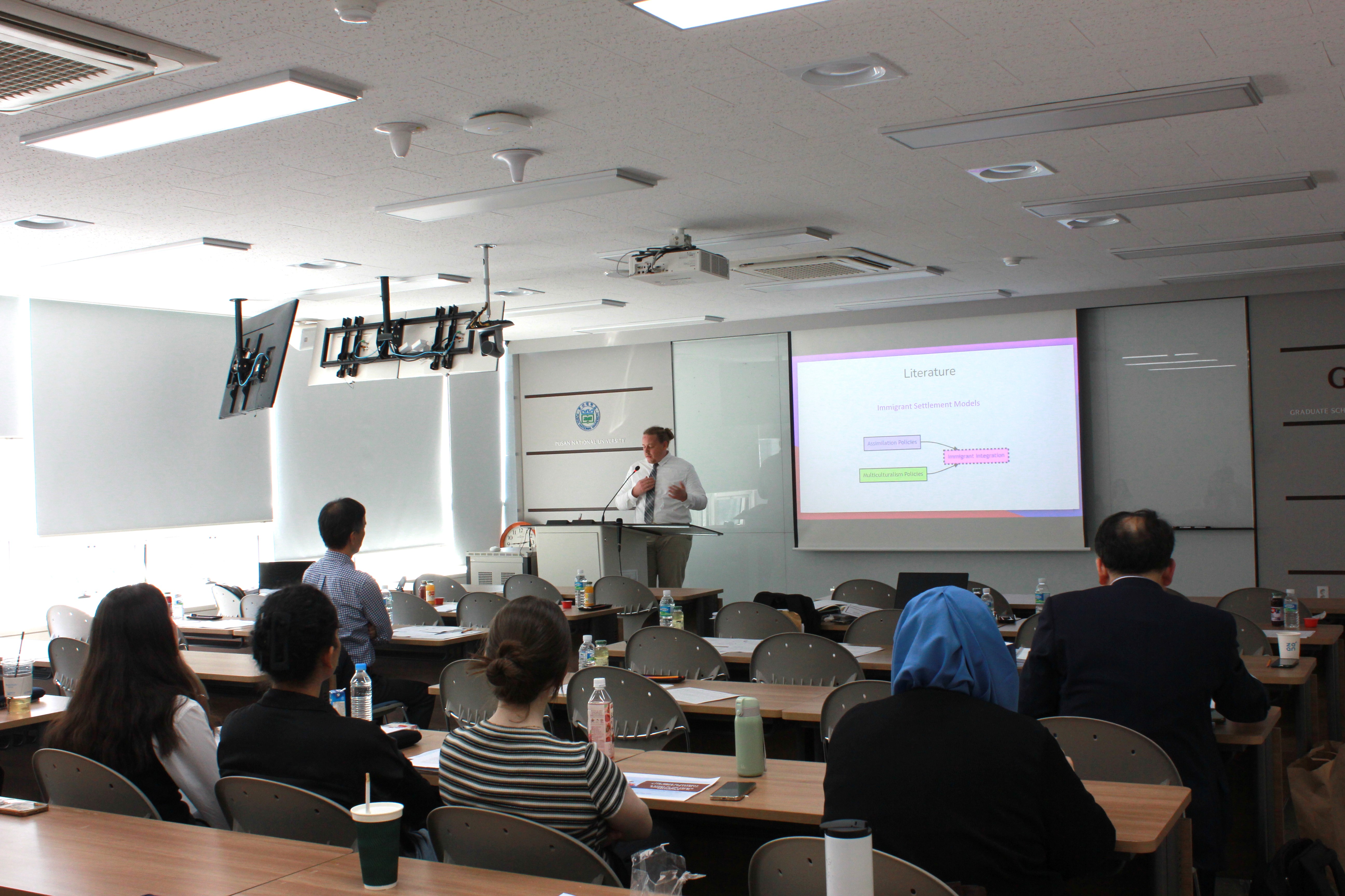학위청구논문 심사 Thesis Presentation and Examination